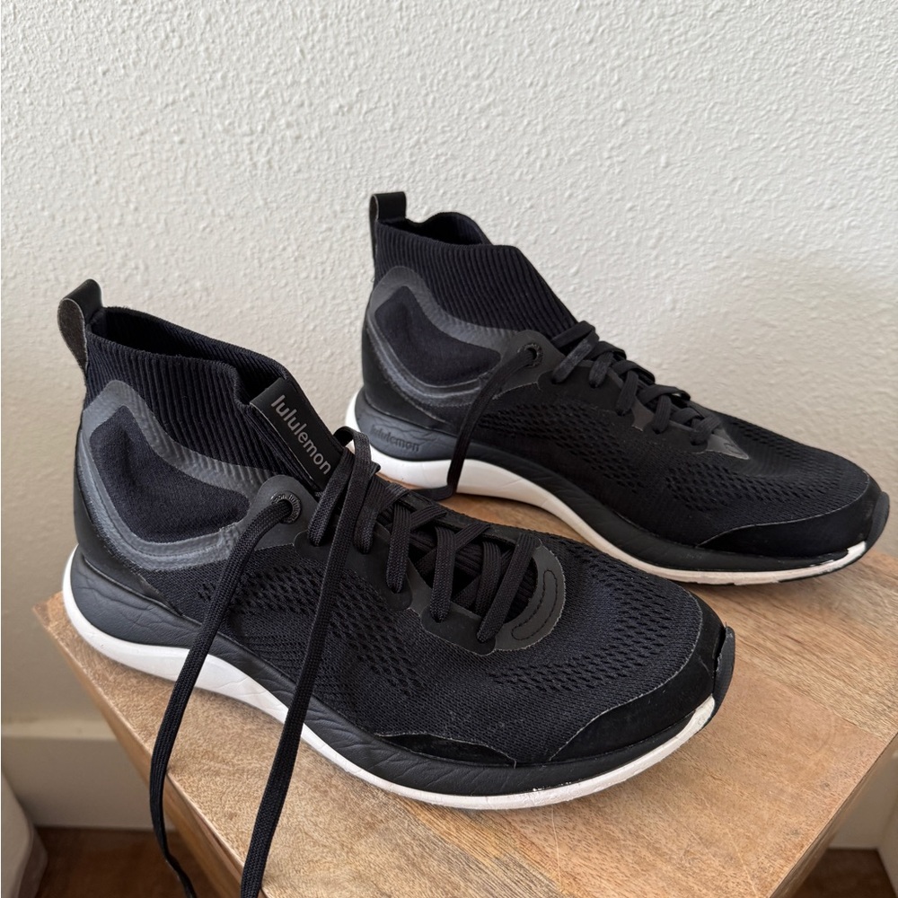 Lululemon Chargefeel Mid Workout Shoes